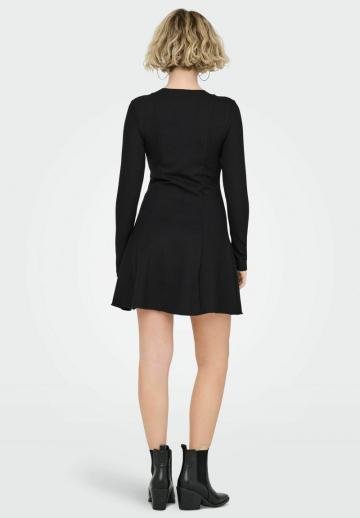 Короткое платье