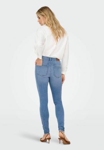 Узкие джинсы