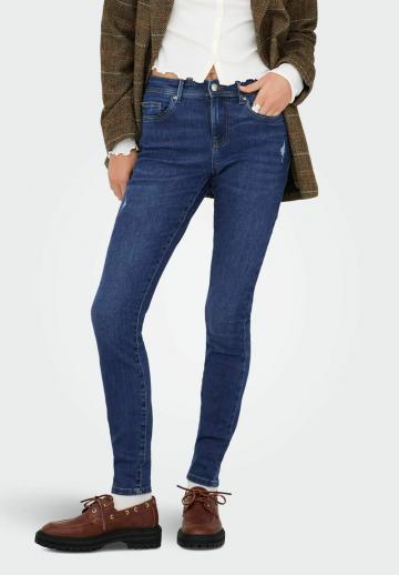 Узкие джинсы
