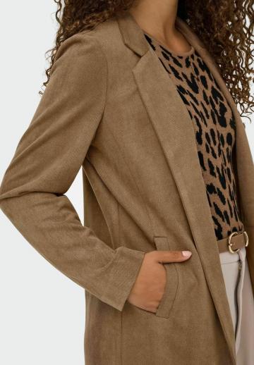 Короткое пальто