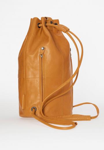 Кожаный рюкзак