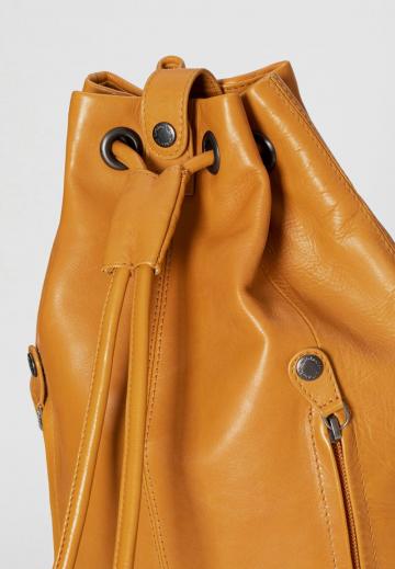 Кожаный рюкзак