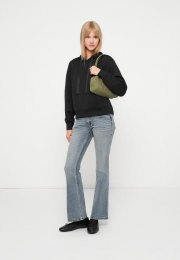 Пуловер с капюшоном