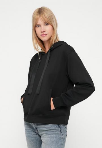 Пуловер с капюшоном