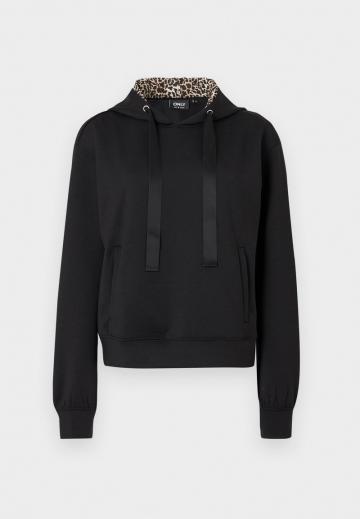 Пуловер с капюшоном