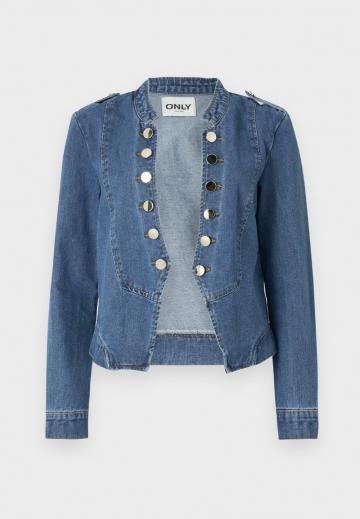 Блейзер с накладными карманами