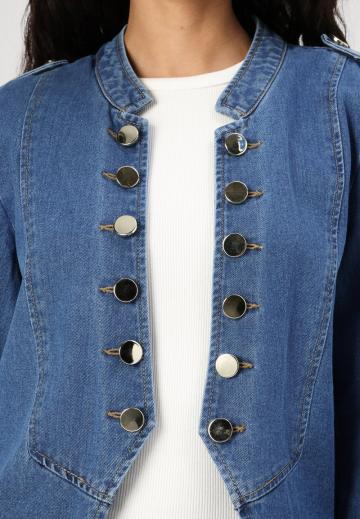 Блейзер с накладными карманами