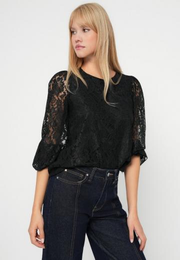 Кружевная блузка