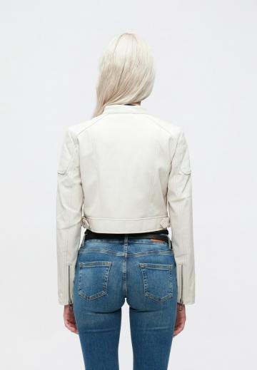 Короткая куртка