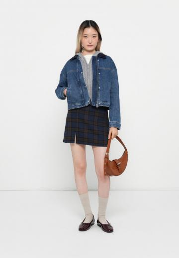 Джинсовая куртка