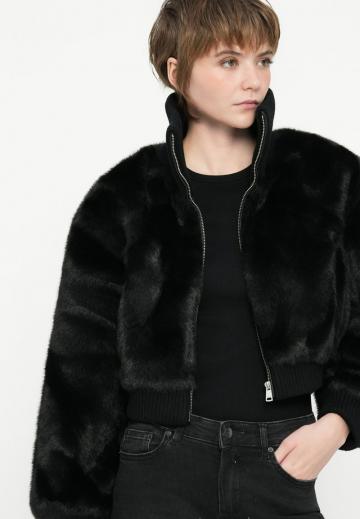 Клешеные джинсы