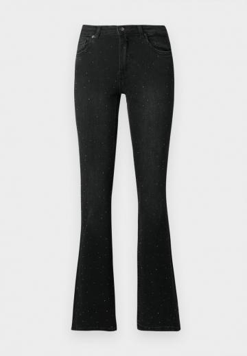 Клешеные джинсы