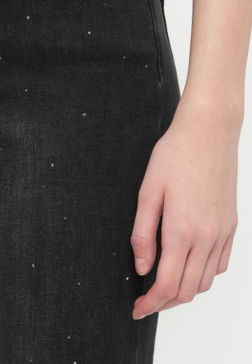 Клешеные джинсы