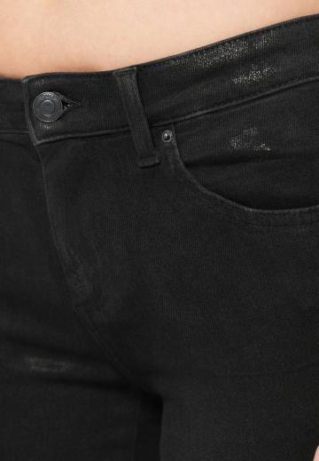 Узкие джинсы