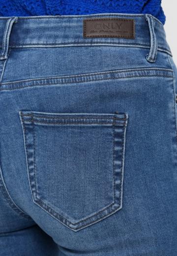 Клешеные джинсы