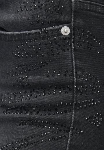 Узкие джинсы