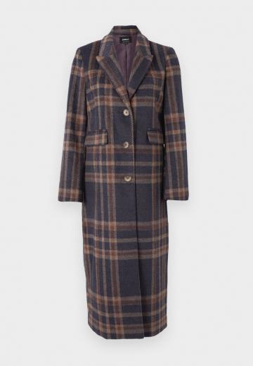 Шерстяное пальто