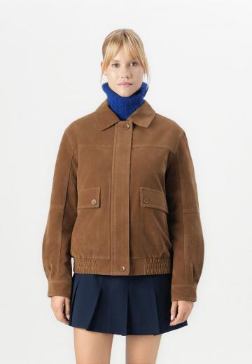 Куртка с накладнымит карманами