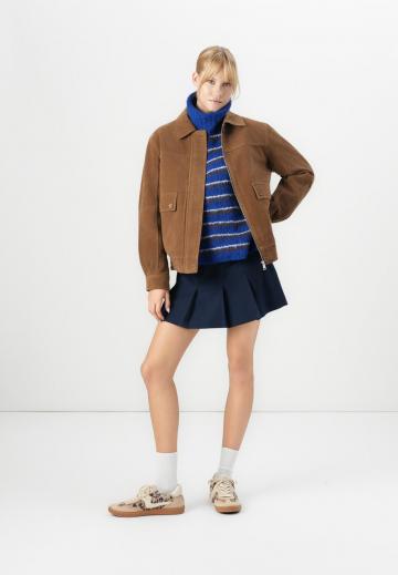 Куртка с накладнымит карманами