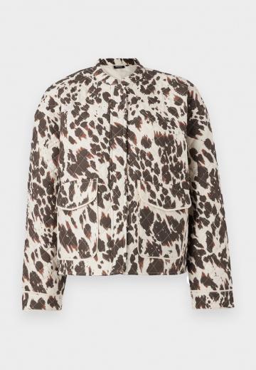 Жаккардовая вязаная кофта