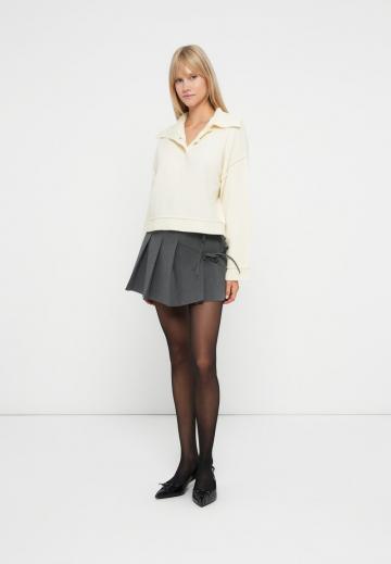 Пуловер с воротником поло