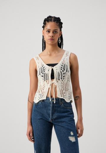 Вязаная кофта