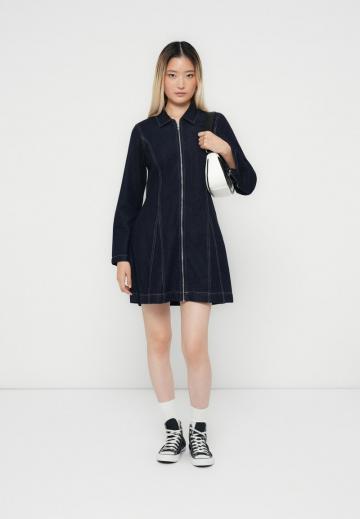 Короткое платье