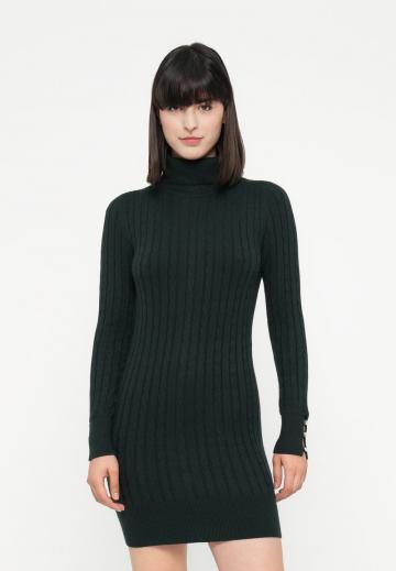 Вязаное платье