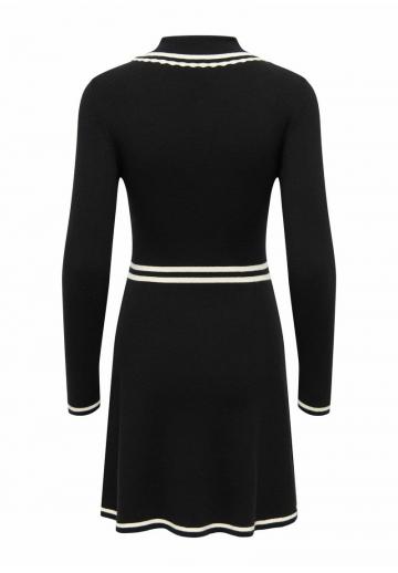 Вязаное платье