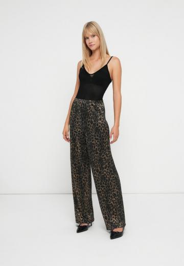 Спортивные штаны