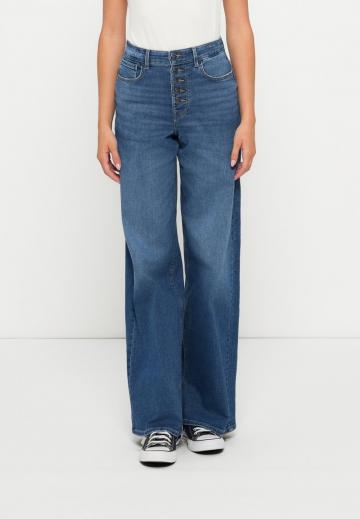 Прямые джинсы