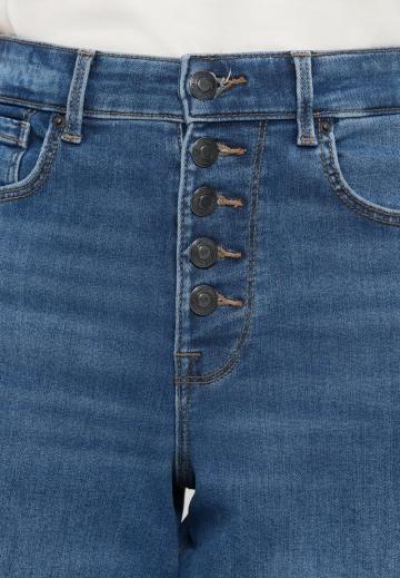 Прямые джинсы