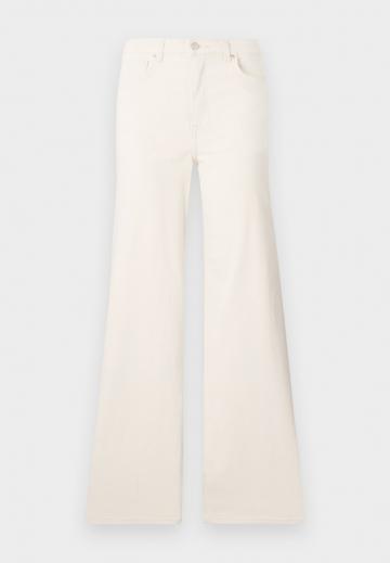 Свободные джинсы