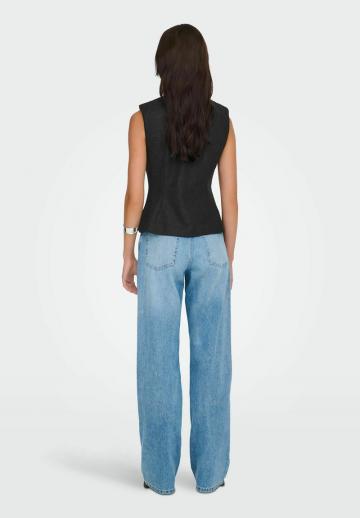 Джинсовая жилетка