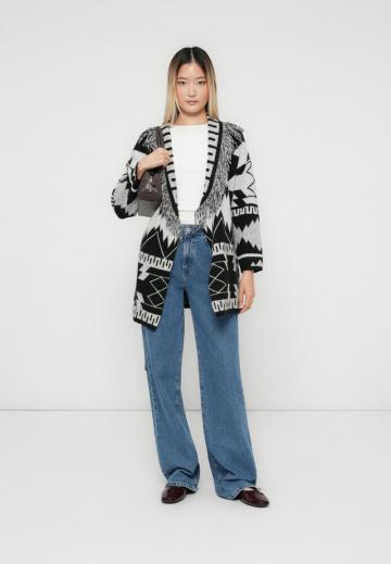 Жаккардовая кофта