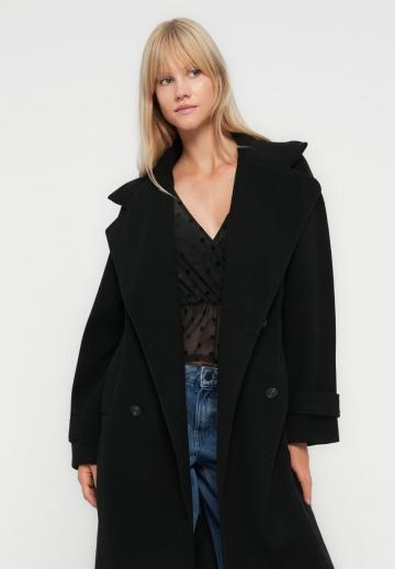 Шерстяное пальто