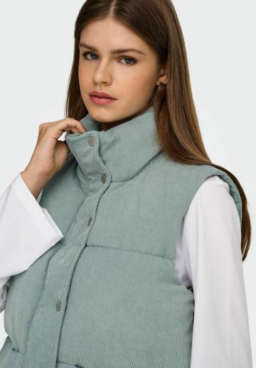 Вельветовая куртка