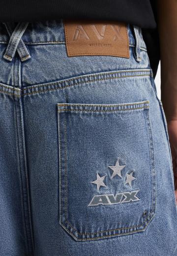 Прямые джинсы