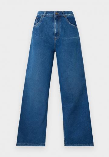 Джинсы бойфренда