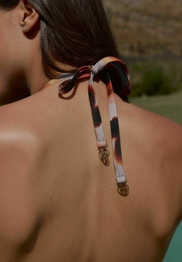 Слитный купальник