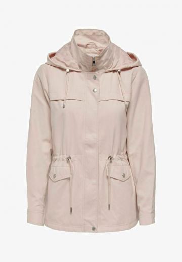 Куртка с накладнымит карманами