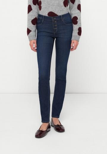 Узкие джинсы