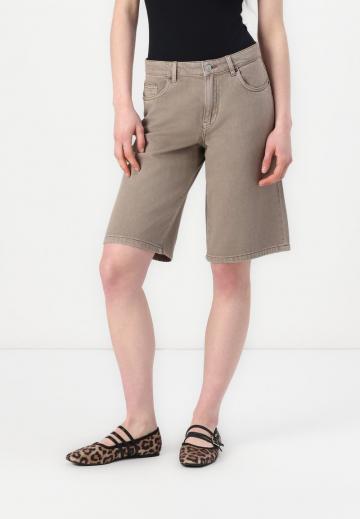 Джинсовые шорты