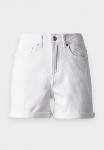 Джинсовые шорты