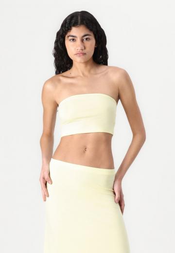 Платье без бретелек