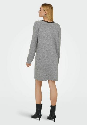 Вязаное платье