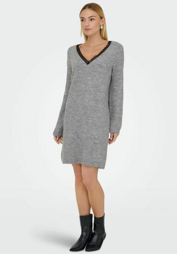 Вязаное платье