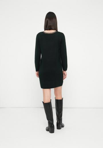 Вязаное платье