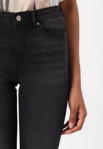 Клешеные джинсы