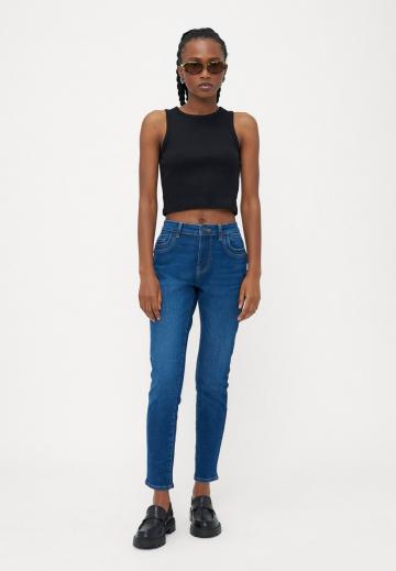 Узкие джинсы